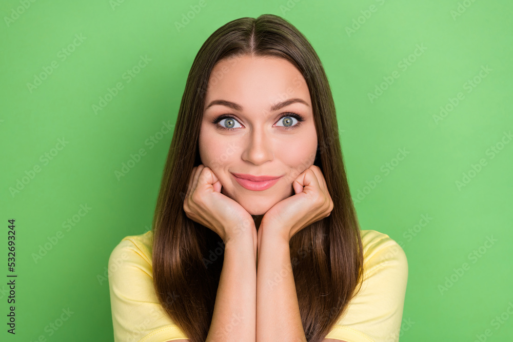 Photo of gorgeous positive sweet cute girl with straight hairdo wear yellow t-shirt arms under chin isolated on green color background Photo of gorgeous positive sweet cute girl with straight hairdo wear yellow t-shirt arms under chin isolated on green color background