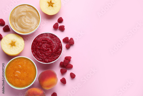 Tableau sur toile Different puree in bowls and fresh ingredients on pink background, flat lay