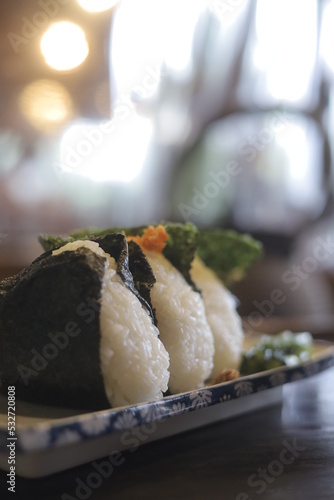 日本　食べ物　おにぎり