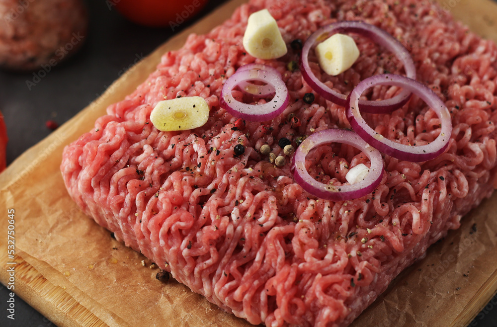 Minced pork in the process of cooking