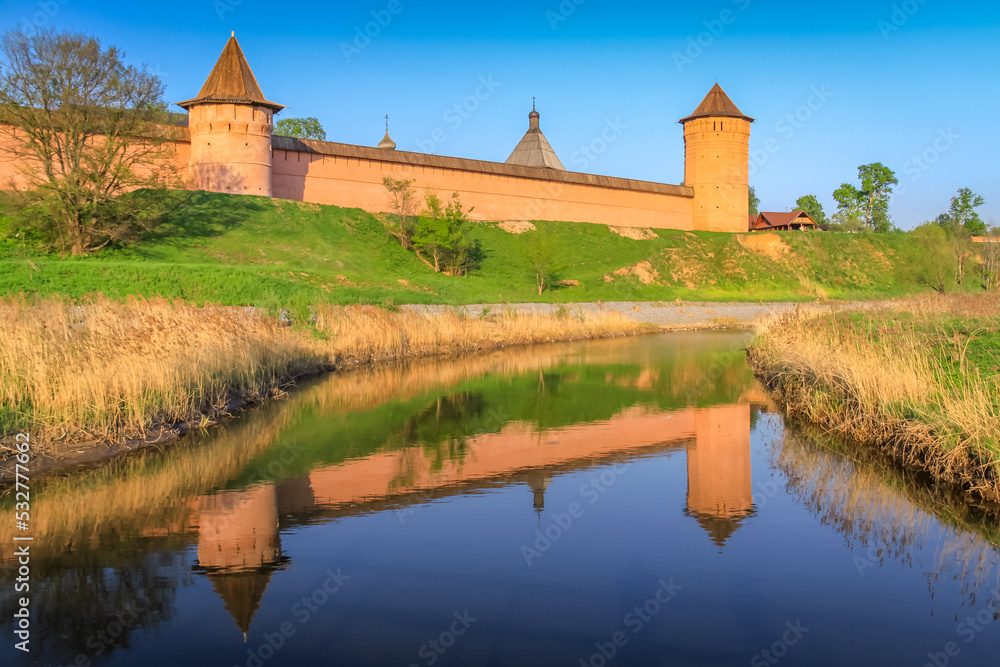 Fototapeta premium Monastery of Saint Euthymius and river reflection, Suzdal, Russia