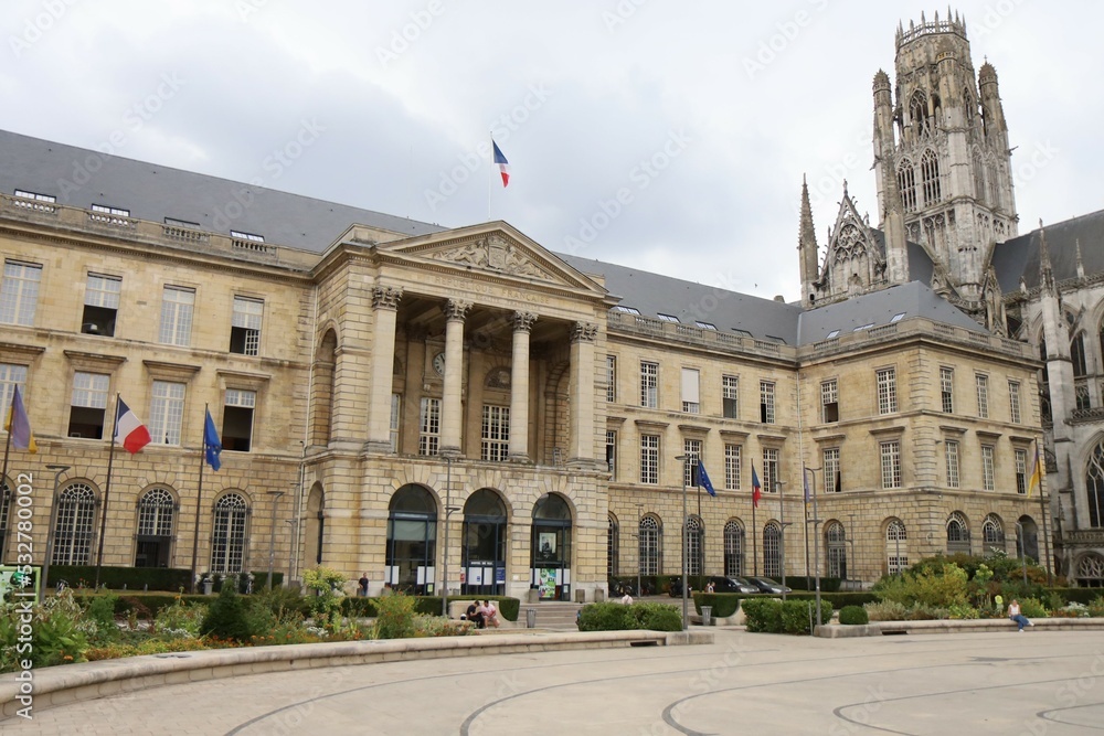 La mairie, vue de l'extérieur, ville de Rouen, département de la Seine Maritime, France