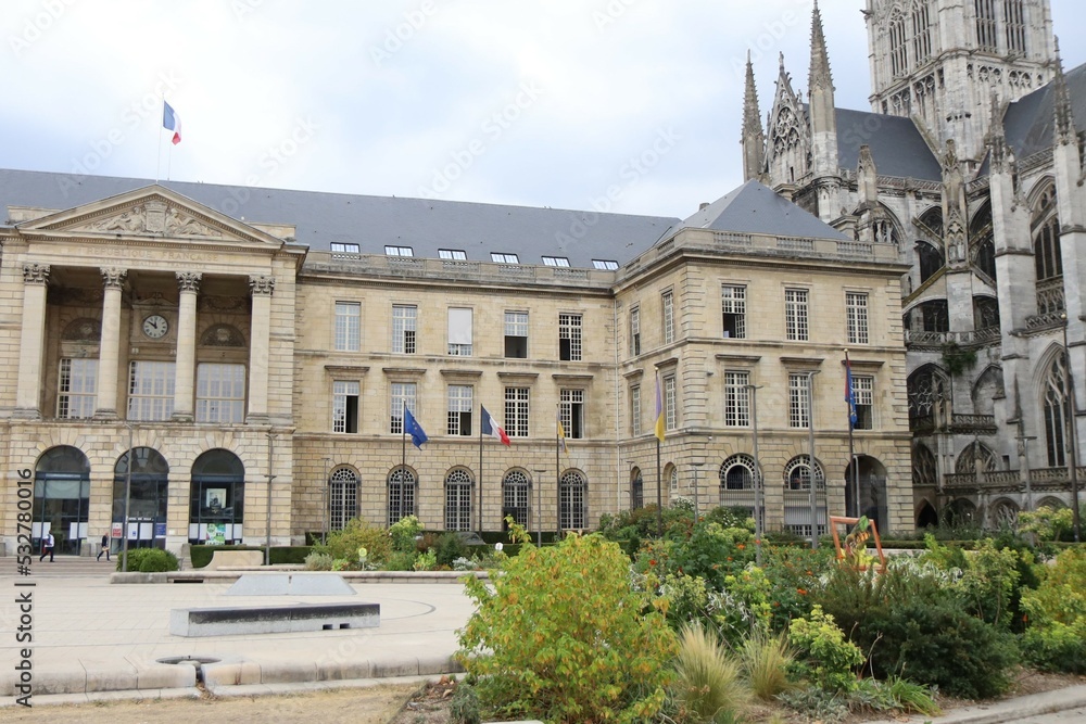 La mairie, vue de l'extérieur, ville de Rouen, département de la Seine Maritime, France