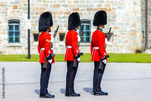 Canvas Print Quebec, Canada - 03-09-2022: English royal ceremonial soldiers marching in red u