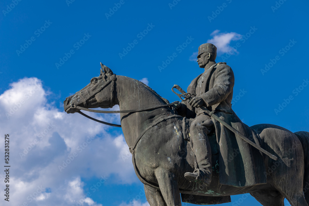 Obraz premium Field Marshal Vojvoda Zivojin Misic, monument in Mionica, town Serbia