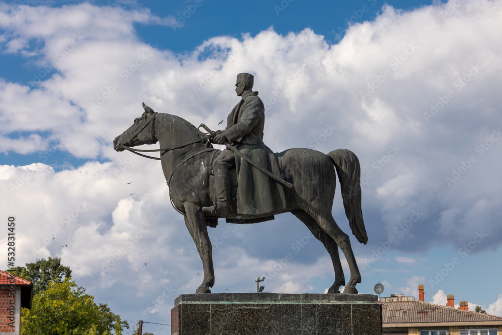 Obraz premium Field Marshal Vojvoda Zivojin Misic, monument in Mionica, town Serbia