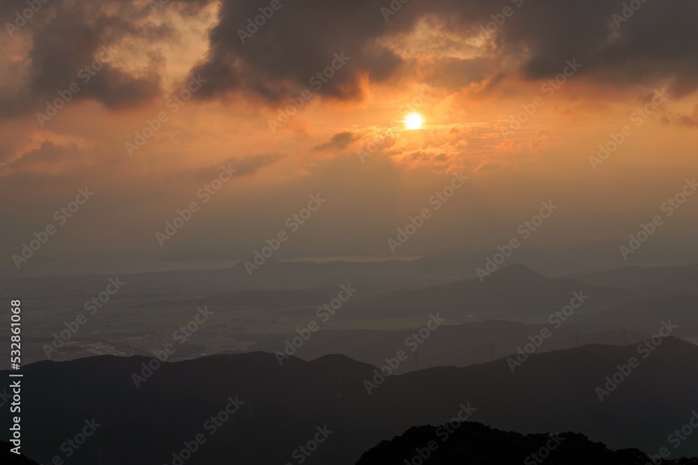 伊吹山から見た夏の夕日の情景＠滋賀