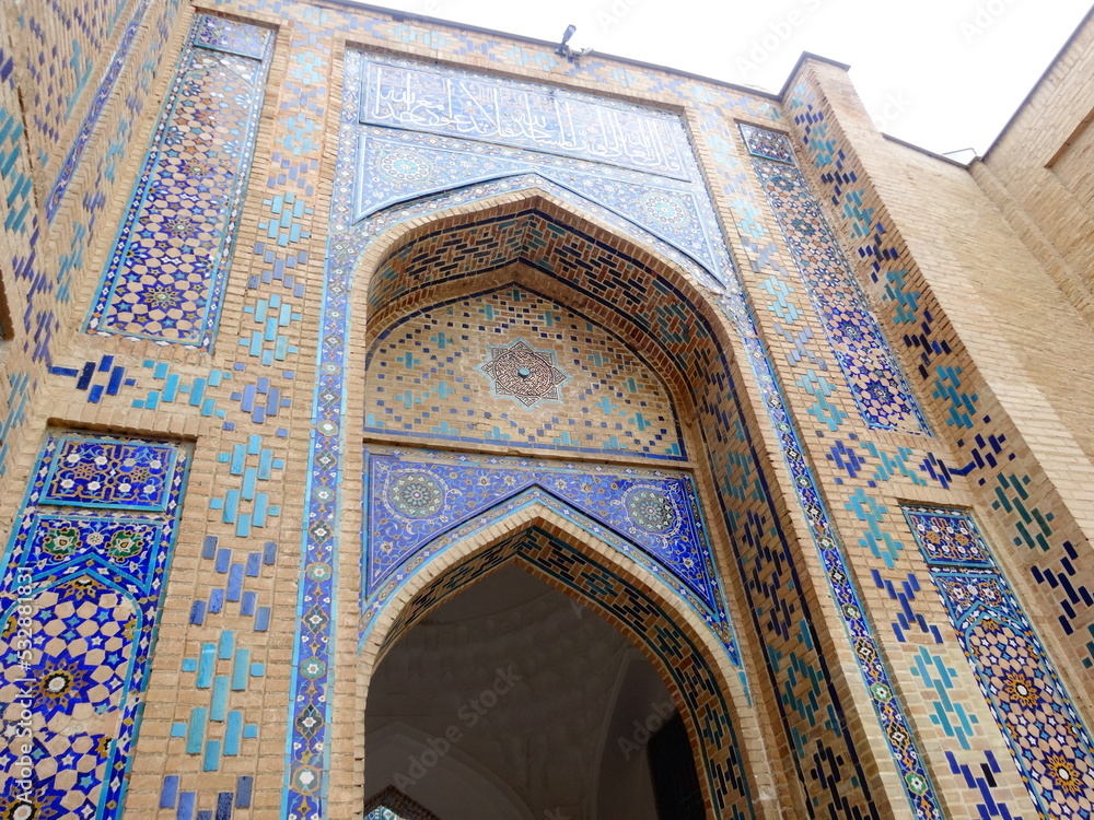 [Uzbekistan] Exterior of the Shah-i-Zinda Mausoleum with beautiful blue tile decoration (Samarkand)