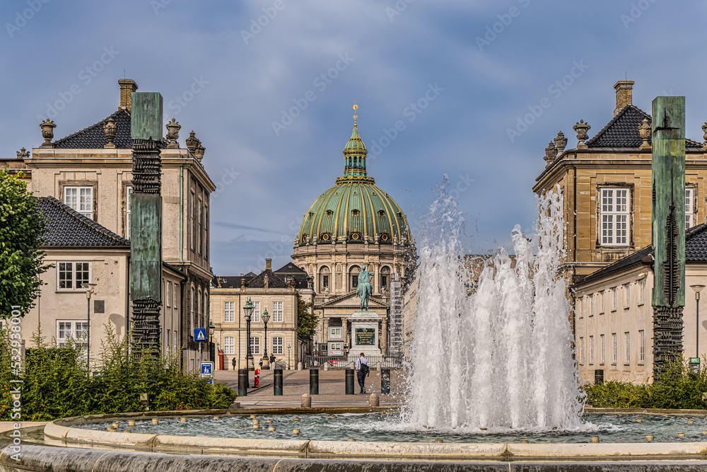 Obraz premium Amalienborg Palace, residence of the royal Danish family in Copenhagen, Denmark