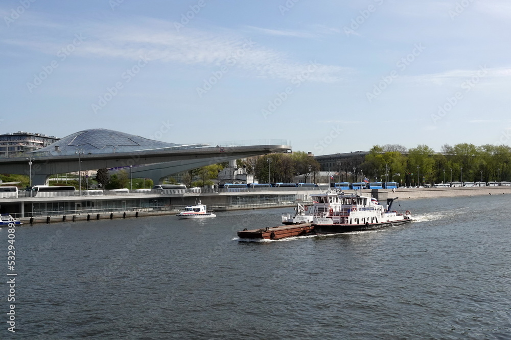 Service and traveling motor ships Service and traveling motor ships