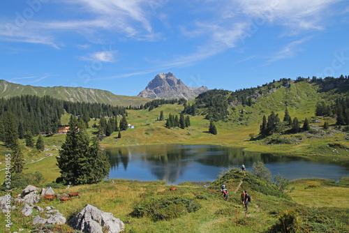 Bergpanorama mit Widderstein und Körbersee - Vorarlberg - Österreich