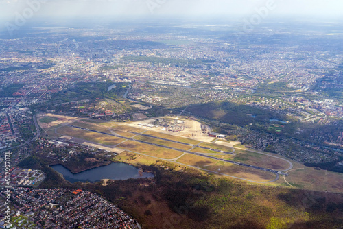  Stillgelegter Flughafen Berlin Tegel aus der Luft © Aufwind-Luftbilder