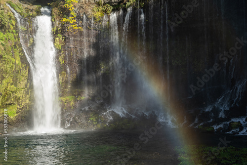 Shiraito no Taki Falls is located in the southwestern foothills of Fujisan. This waterfall is sourced from the springs of Fujisan.