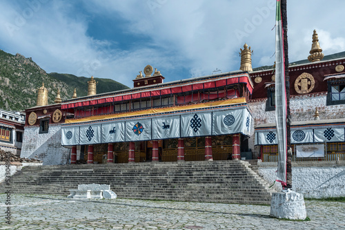 Drepung is the largest of all Tibetan monasteries and is located on the Gambo Utse mountain, at the foot of Mount Gephel. Tibet photo