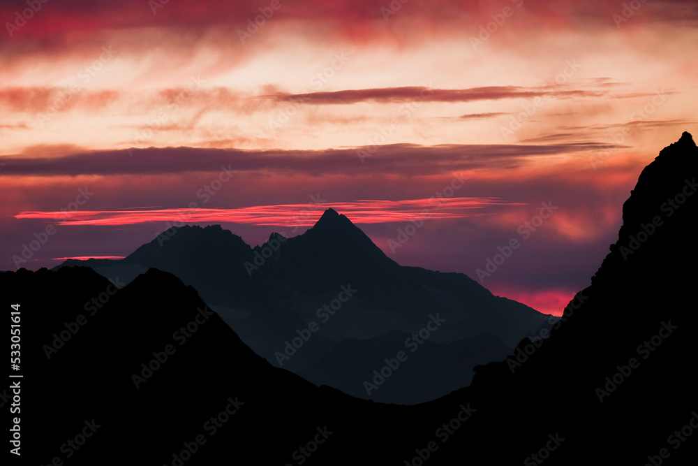 Morgenrot in den Alpen