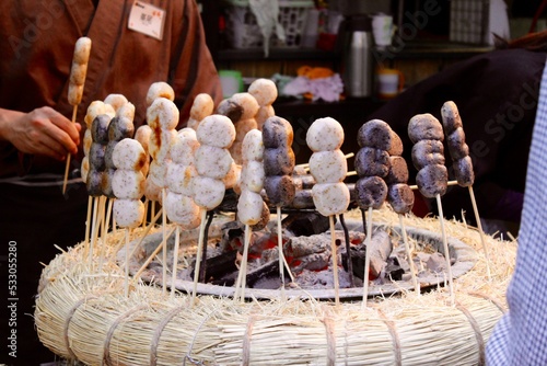 Roasted dango rice cakes