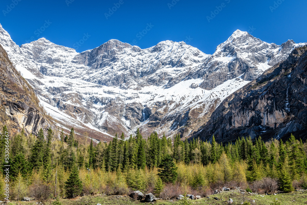 Fototapeta premium Four Girls Mountain in Aba prefecture Sichuan province, China. 