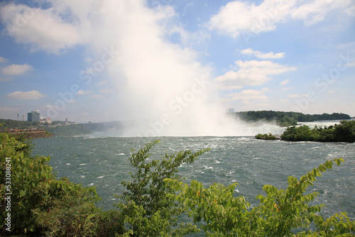 Kanadische Niagarafälle - Hufeisenfälle von oben / Canadian Niagara Falls - Horseshoe Falls from above /