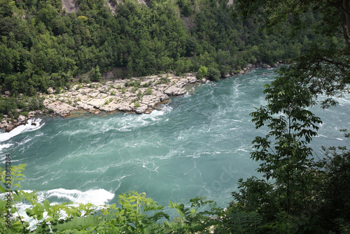 Niagara River - Stromschnellen / Niagara River - White Water photo