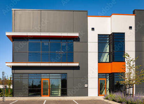 Fotografie Lowrise office building