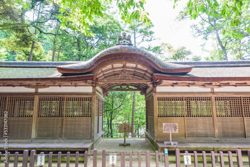 Fotografie Hai-den (Worship Hall) of the Izumo-Takeo Jinjya Shrine at the Isonokami Jingu Shrine in Nara, National Treasure of Japan