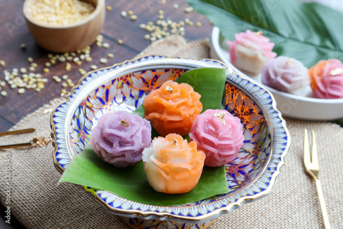 Kanom Chor Pa kra krong - Thai dessert of mung bean pudding and shape like flower 