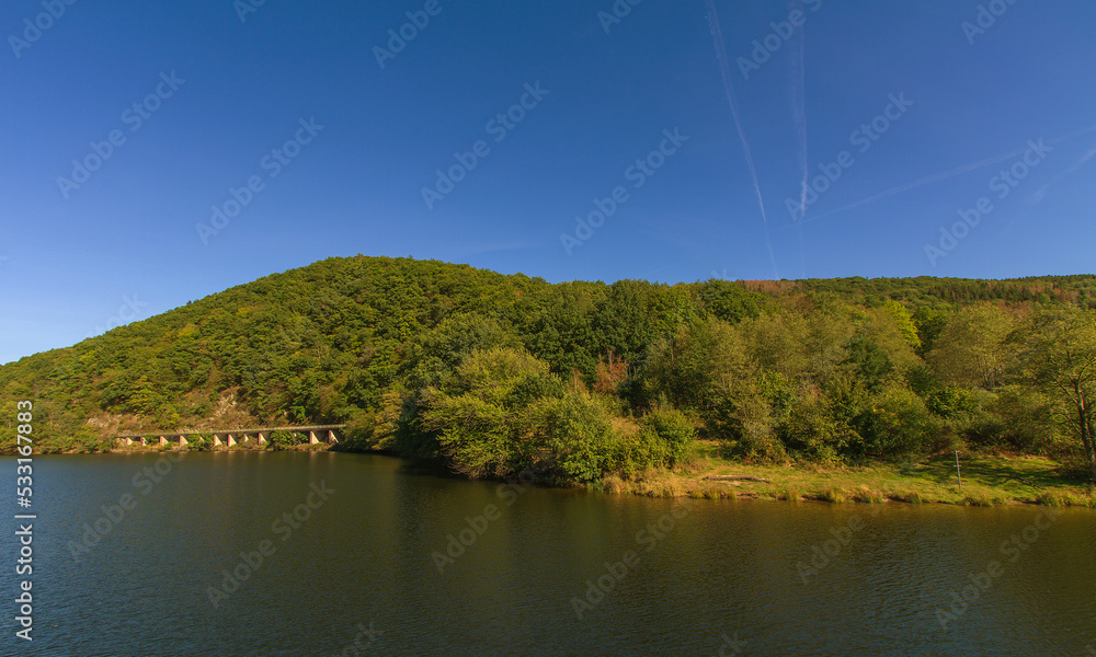 Obraz premium schöner See in der Eifel, Deutschland, Naturblick