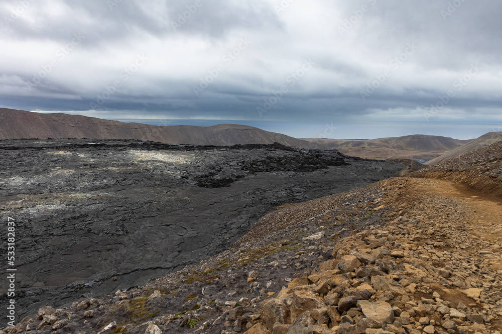 Ein beeindruckendes Foto vom Lavastrom am Fagradalsfjall in Island