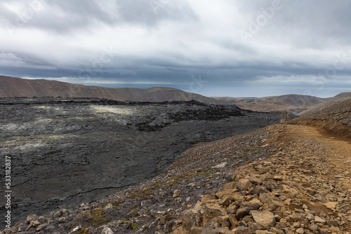 Ein beeindruckendes Foto vom Lavastrom am Fagradalsfjall in Island