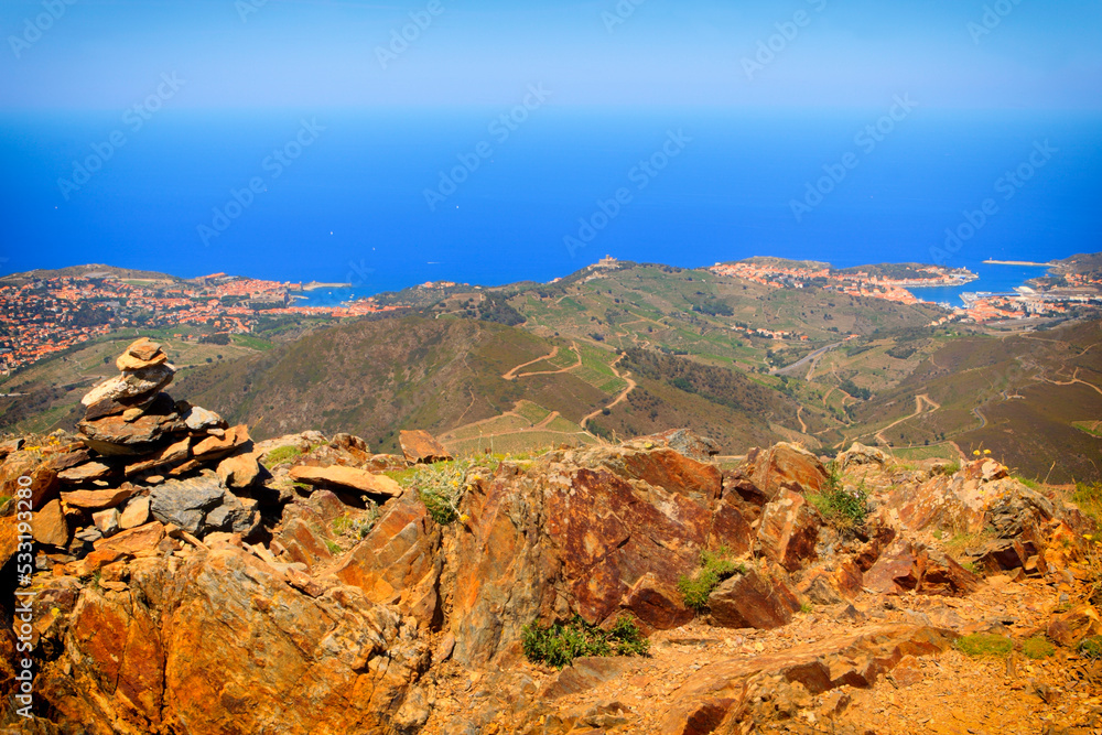 Vue panoramique du littoral Pyrénéen (Collioure et Port-Vendres)