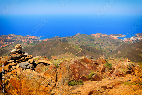 Fototapeta Naklejka Na Ścianę i Meble -  Vue panoramique du littoral Pyrénéen (Collioure et Port-Vendres)