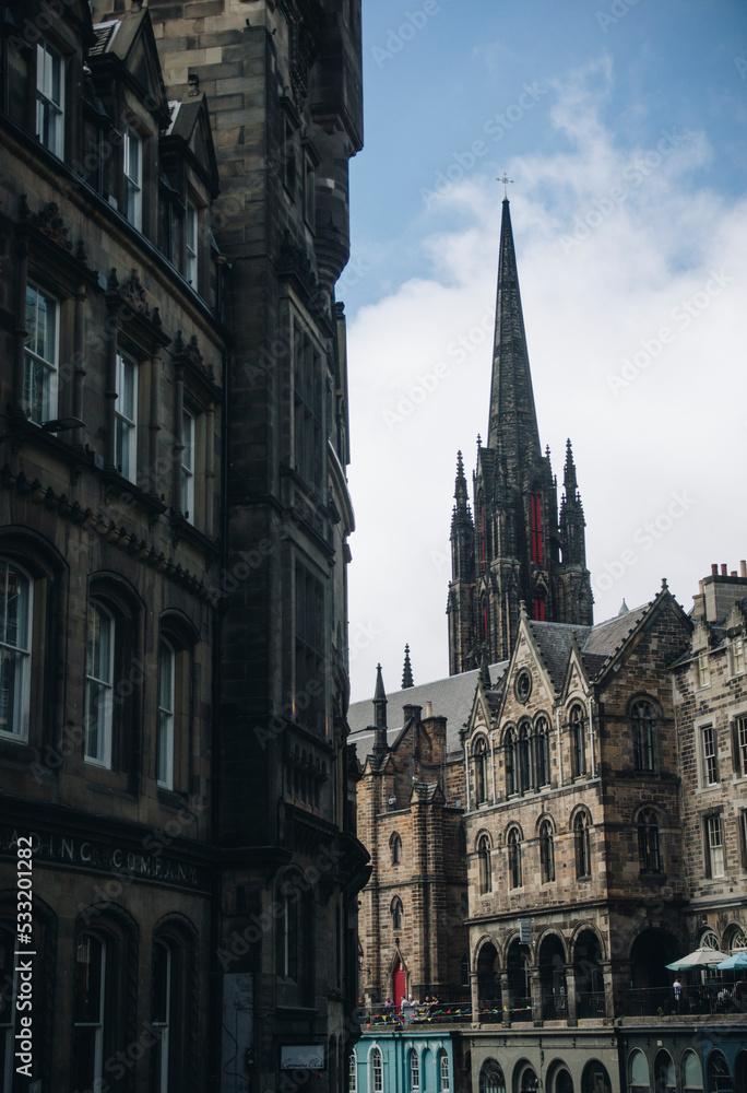 architecture of old town in Edinbourgh