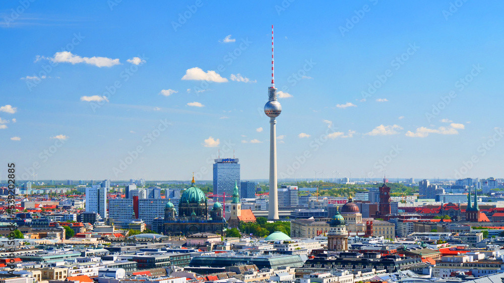 Fototapeta premium Berlin, Deutschland: Blick über die Stadt