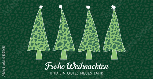 Frohe Weihnachten Karte Weihnachtsbaum in grüner Leder-Optik, Leoparden oder Schlangen-Muster, abstrakte Kunst