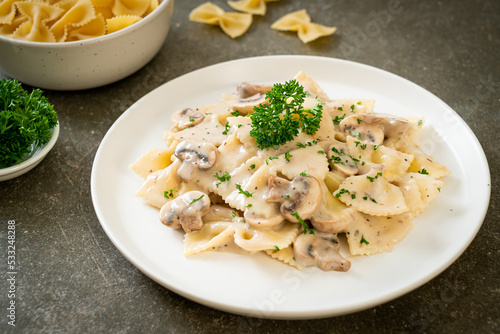 farfalle pasta with mushroom white cream sauce