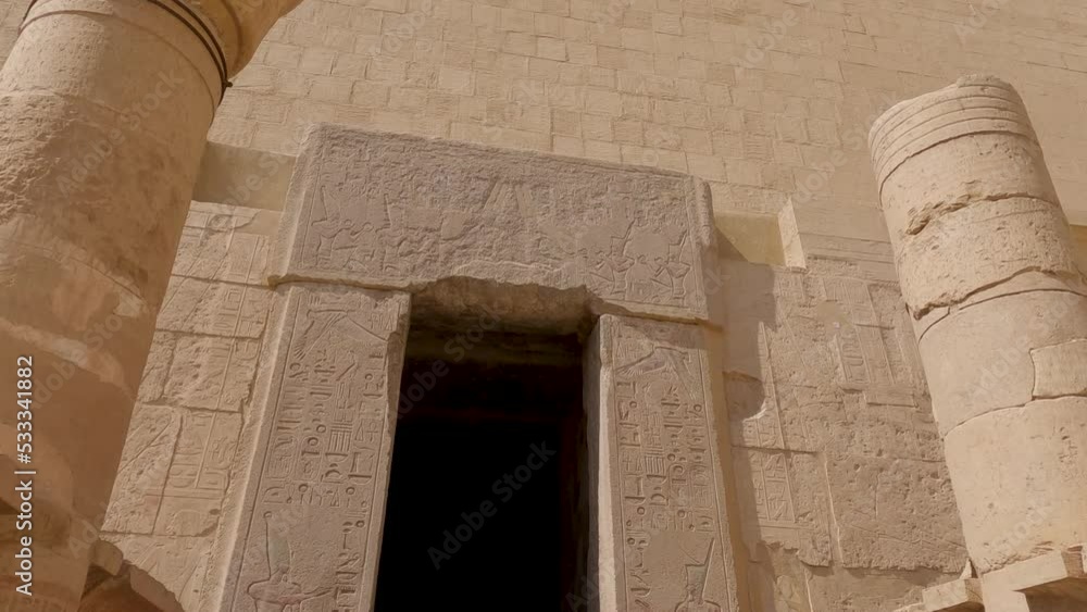 Entrance to the mortuary cult complex in Hatshepsut temple, columns and ...