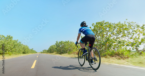 Fototapeta Naklejka Na Ścianę i Meble -  man ride a bike