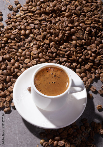 Fasulyeye bir fincan Türk kahvesi