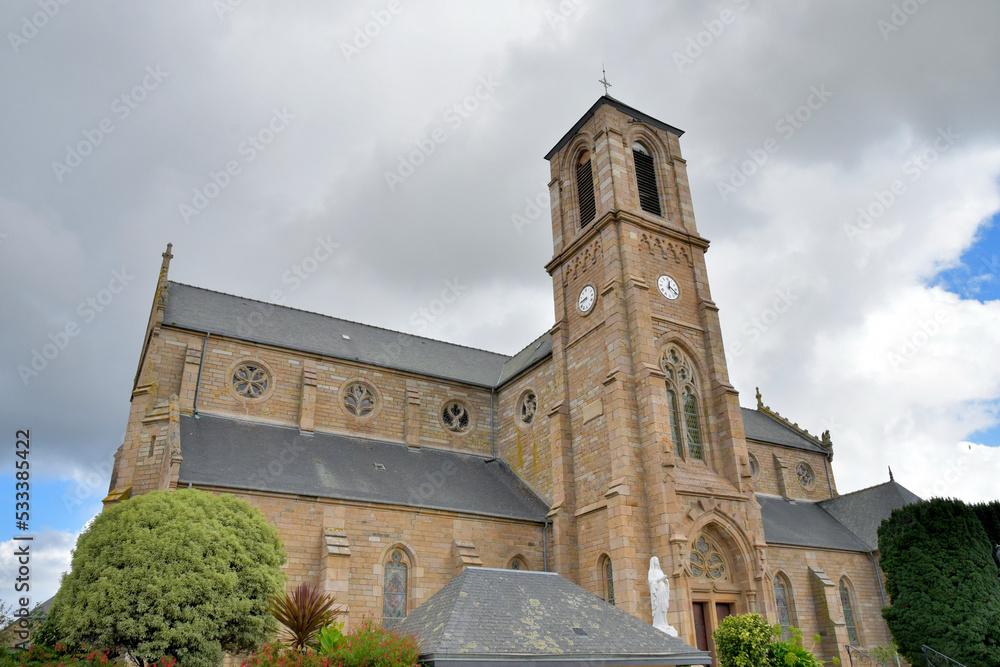 L'église de Pleumeur Gautier, en Bretagne