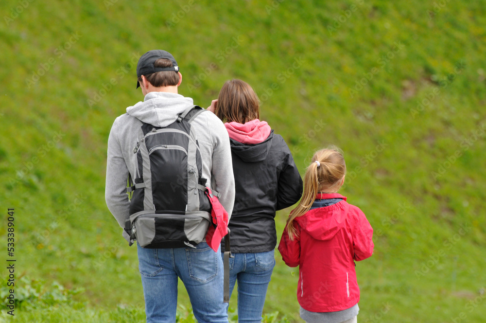 Fototapeta premium familie unterwegs