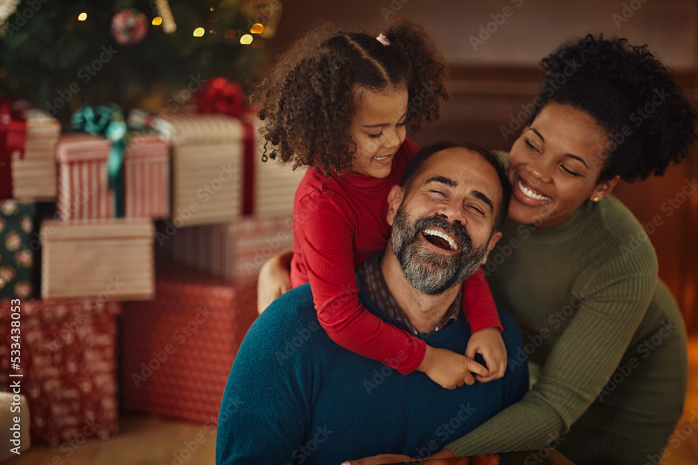 © bernardbodo - Happy family on Christmas at home © bernardbodo - Happy family on Christmas at home