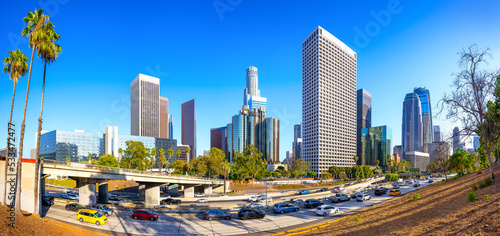 the skyline of los angeles ...