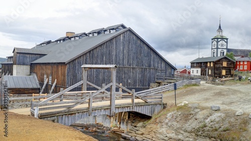 Fototapeta Naklejka Na Ścianę i Meble -  centre ville de la cité minière de Røros en Norvège, patrimoine mondial de l'UNESCO