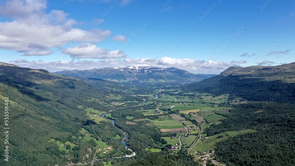 Naklejka premium plateau et montagne au centre de la Norvège Hardangervidda