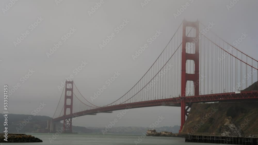 This time lapse video shoes fog rolling over the iconic Golden Gate Bridge. This time lapse video shoes fog rolling over the iconic Golden Gate Bridge.