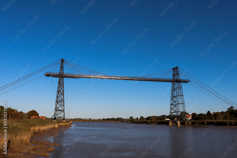 Nouvelle-Aquitaine - Charente-Maritime - Pont transbordeur le soir Nouvelle-Aquitaine - Charente-Maritime - Pont transbordeur le soir