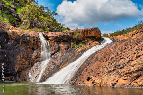 Serpentine Falls is one of Perth’s best waterfalls and is stunning, with ancient landforms, woodlands, and the Serpentine River valley gorge crossing through it