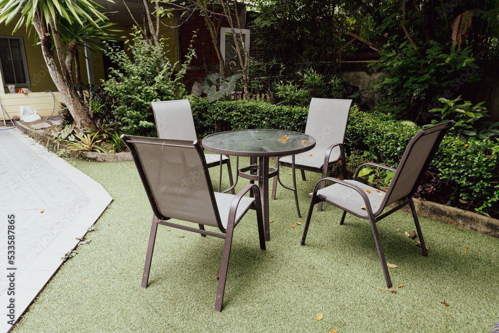 table and chairs