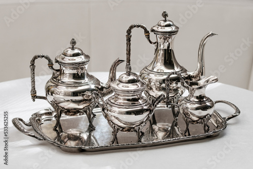 Obraz na płótnie France Antique silver vintage antique royal
tableware and appliances w salonie
