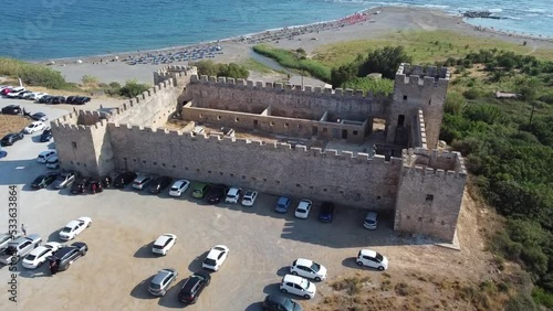 Plage et forteresse Frangokastello, Crète, Grèce, Europede  photo